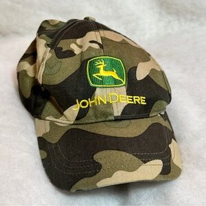 John Deere Green/Yellow and khaki camouflage Velcro back‎ cap, sz L/XL